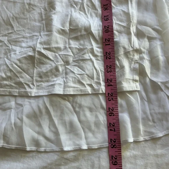 NWT Express White Sleeveless Studded Neck Sheer Back High Low Top Size Medium - Picture 5 of 8